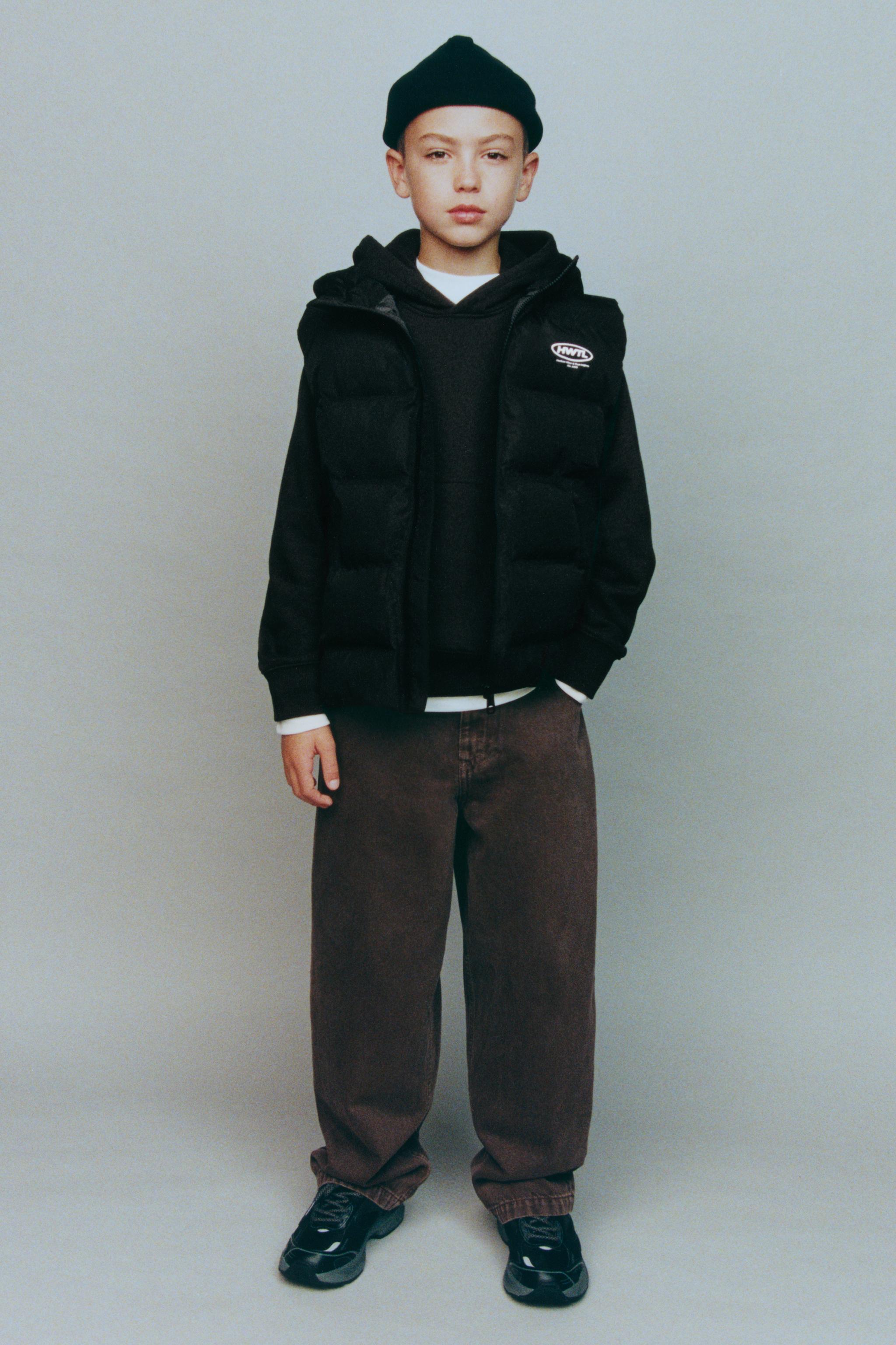 WATER REPELLENT HOODIE VEST